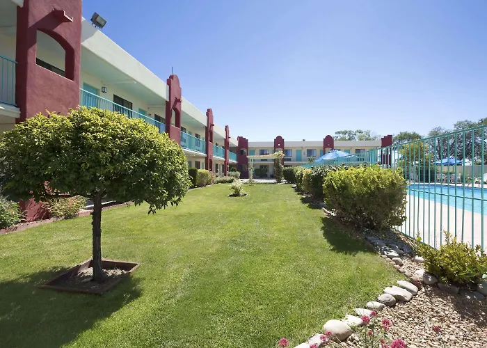 Days Inn By Wyndham Santa Fe New Mexico